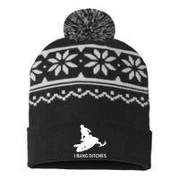 I BANG DITCHES SNOWMOBILE USA-Made Snowflake Beanie