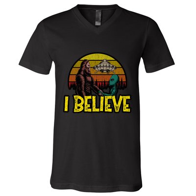 I Believe Funny Alien And Bigfoot Design Distressed V-Neck T-Shirt