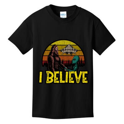 I Believe Funny Alien And Bigfoot Design Distressed Kids T-Shirt