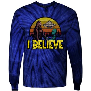 I Believe Funny Alien And Bigfoot Design Distressed Tie-Dye Long Sleeve Shirt