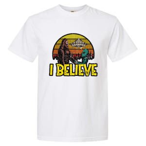 I Believe Funny Alien And Bigfoot Design Distressed Garment-Dyed Heavyweight T-Shirt