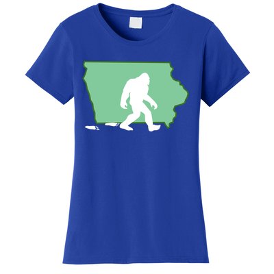 Iowa Bigfoot Hunter State Gift Women's T-Shirt