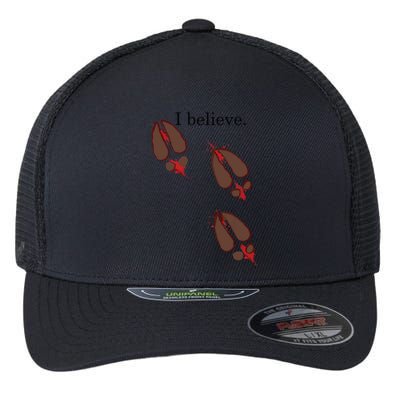 I Believe In Santa Funny Reindeer Hoof Prints Christmas Flexfit Unipanel Trucker Cap