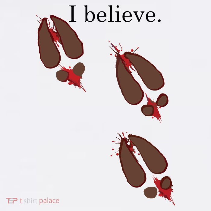 I Believe In Santa Funny Reindeer Hoof Prints Christmas Kids T-Shirt