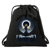 I Blew Out The Sun On My Birthday Total Solar Eclipse Retro Drawstring Bag