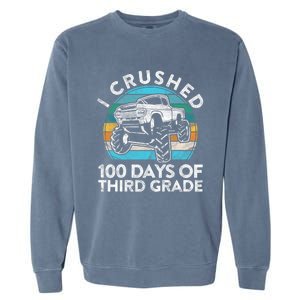 I Crushed 100 Days Of Third Grade Gift Fun 3rd Class School Cool Gift Garment-Dyed Sweatshirt