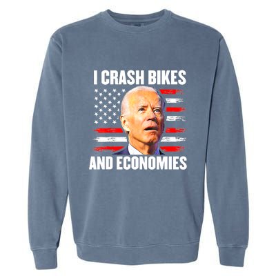 I Crash Bikes And Economies Joe Biden Falling Off Bike Garment-Dyed Sweatshirt