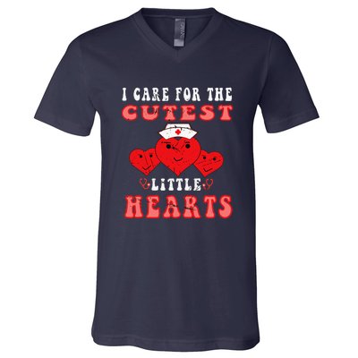 I Care For The Cutest Little Hearts Groovy Nurse Valentines V-Neck T-Shirt