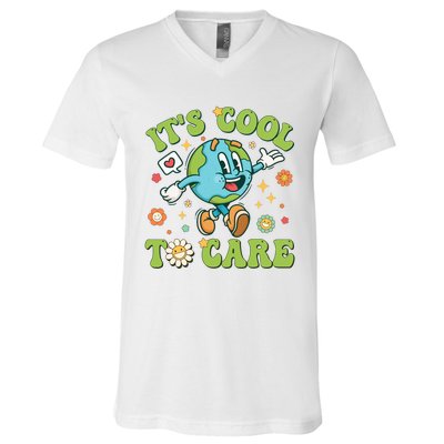 ItS Cool To Care Earth Day 2024 Retro Groovy Teacher V-Neck T-Shirt