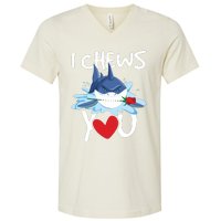 I Chews You Shark Lovers Wildlife Marine Biologist Science V-Neck T-Shirt