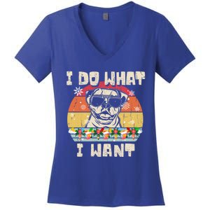 I Do What I Want American Bulldog Retro Christmas Style Gift Women's V-Neck T-Shirt