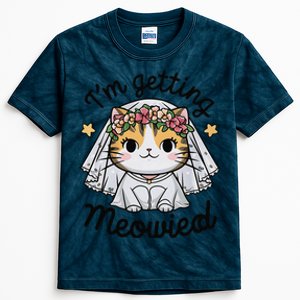 IM Getting Meowied Bridesmaid Bachelorette Party Kawaii Cat Kids Tie-Dye T-Shirt