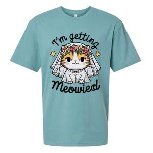 IM Getting Meowied Bridesmaid Bachelorette Party Kawaii Cat Sueded Cloud Jersey T-Shirt