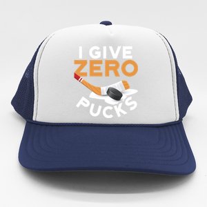 Ich Gebe Zero Pucks Hockey Gift Funny Sports Word Game Great Gift Trucker Hat