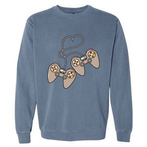 I Heart Gaming Cute Gamer Love Games Geek Nerd Controllers Gift Garment-Dyed Sweatshirt