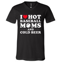 I Heart Hot baseball MomsI Love Hot baseball Mom Cold Beer V-Neck T-Shirt