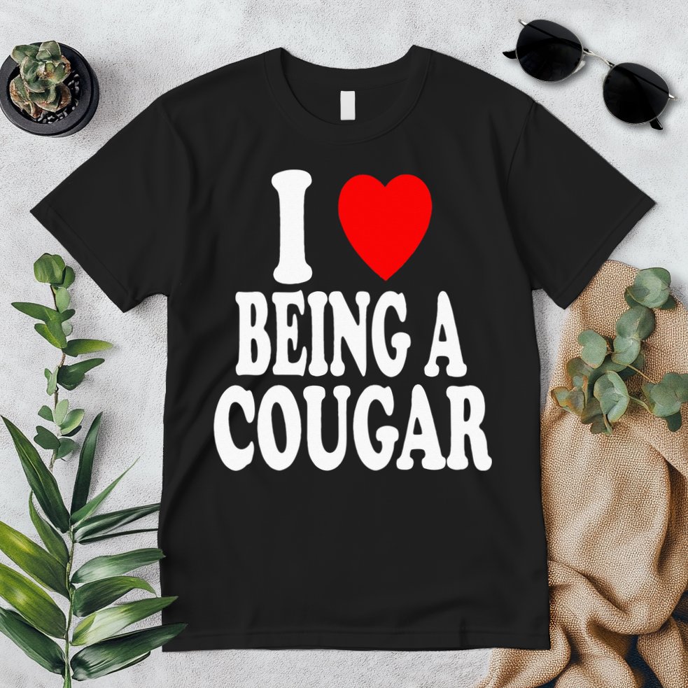 I Heart (Love) Being A Cougar Hot Older Woman Premium T-Shirt