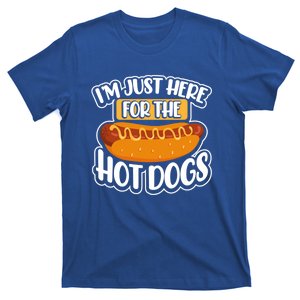 I´m Just Here For The Hot Dogs Funny Sausage Food Lover Gift T-Shirt