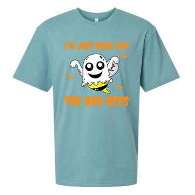 Im Just Here For The Boo Bees Halloween Gift Sueded Cloud Jersey T-Shirt