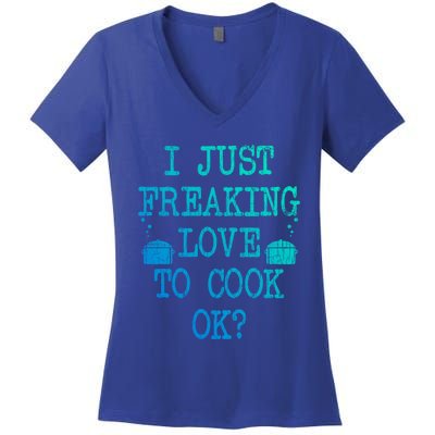 I Just Love To Cook Funny Chef Cooking Graphic Great Gift Women's V-Neck T-Shirt