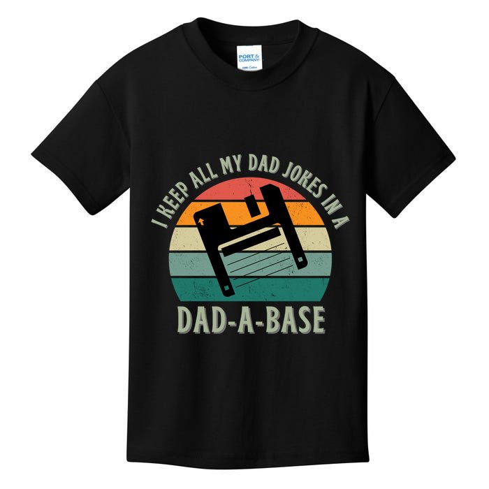 I Keep All My Dad Jokes In A DadABase Vintage Fathers Day Kids T-Shirt