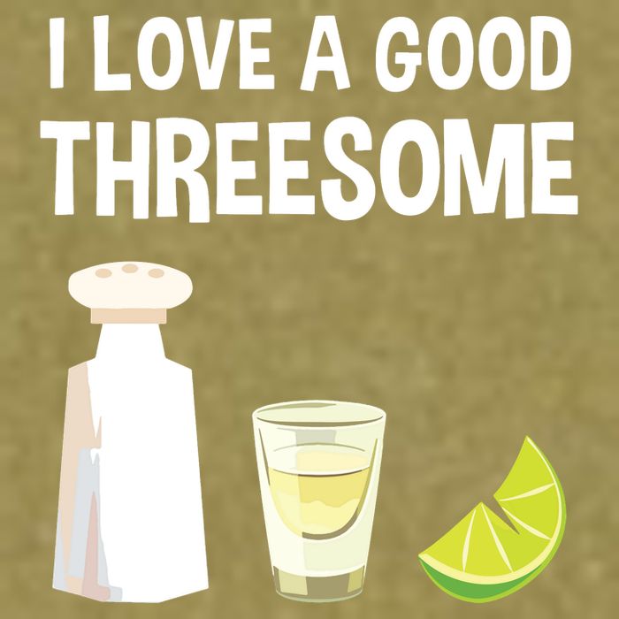 I Love A Good Threesome Bartender Bar Drink Tank Top Garment-Dyed Women's Muscle Tee