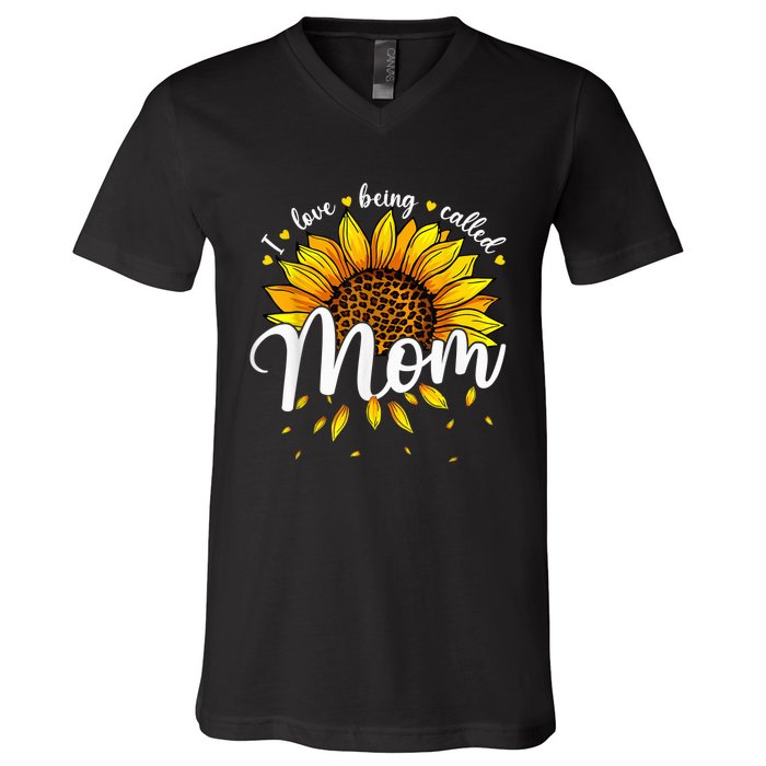 I Love being called Mom Cute Sunflower Wo Mothers Day V-Neck T-Shirt