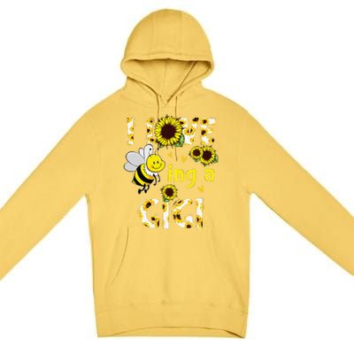 I Love Being A Gigi Sunflower Bee, Mother's Day Premium Pullover Hoodie