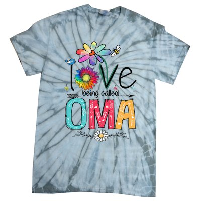 I Love Being Called Oma Daisy Flower Cute Mother's Day Tie-Dye T-Shirt