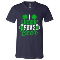 I Luckin Fove Beer St Patricks Day Likes To Drink V-Neck T-Shirt