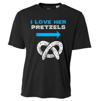 I Love Her Pretzels Matching Couple Oktoberfest Boyfriend Cooling Performance Crew T-Shirt