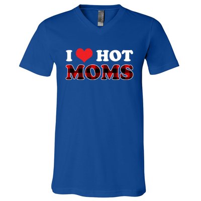 I Love Hot Moms Gift I Heart Hot Moms Buffalo Plaid Cute Gift V-Neck T-Shirt