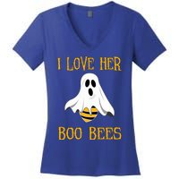 I Love Her Boo Bees Funny Couple Matching Halloween Costumer Gift Women's V-Neck T-Shirt