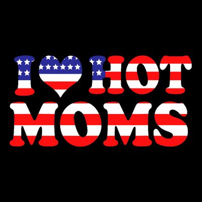 I Love Hot Moms I Heart Hot Moms 4th Of July USA Flag T-Shirt