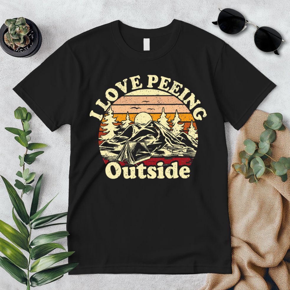 I Love Heart Peeing Outside Lover Camping Hikind Outdoors Premium T-Shirt