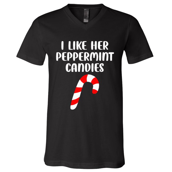 I Like Her Peppermint Candies Christmas Couples Matching V-Neck T-Shirt