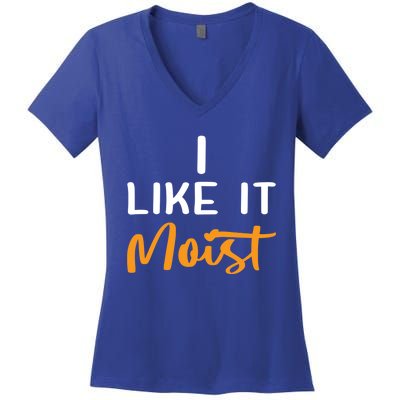 I Like It Moist Roasted Turkey Funny Thanksgiving Leg Day Great Gift Women's V-Neck T-Shirt