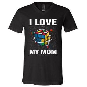 I Love It When My Mom Lets Me Solve Cubes Speedcubing V-Neck T-Shirt