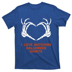 I Love Matching Funny Halloween Couples Skeleton Hand Heart Gift T-Shirt