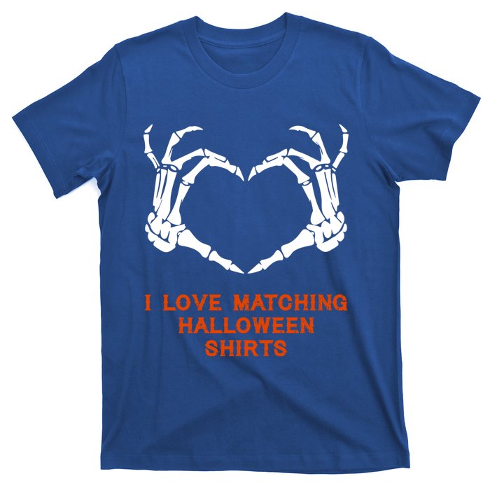 I Love Matching Funny Halloween Couples Skeleton Hand Heart Gift T-Shirt