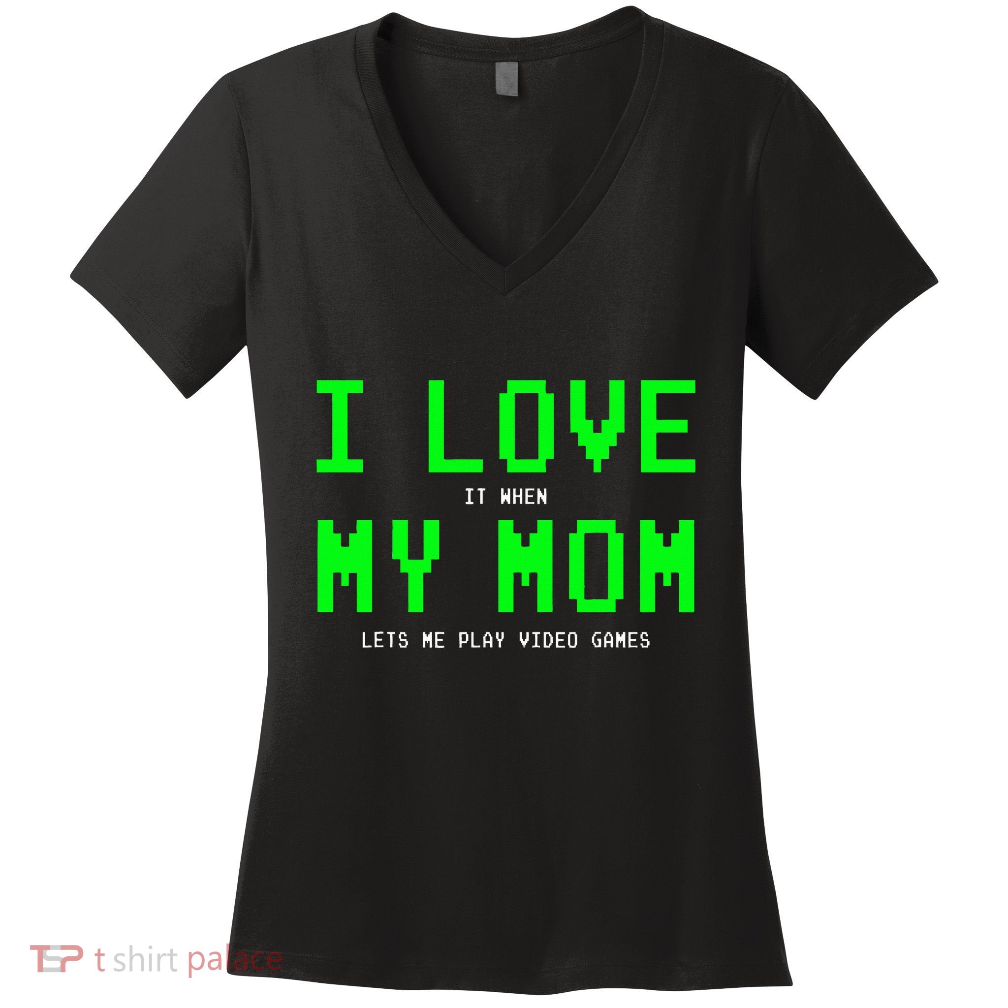 I Love My Mom Gamer Gifts For Video Games Women's V-Neck T-Shirt