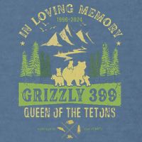In Loving Memory Grizzly 399 Queen Of Tetons National Park Garment-Dyed Sweatshirt