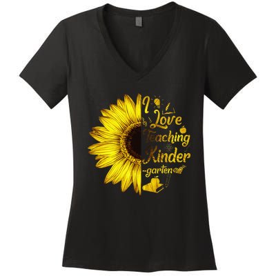 I Love Teaching Kindergarten Sunflower Lover Teacher Gift Women's V-Neck T-Shirt