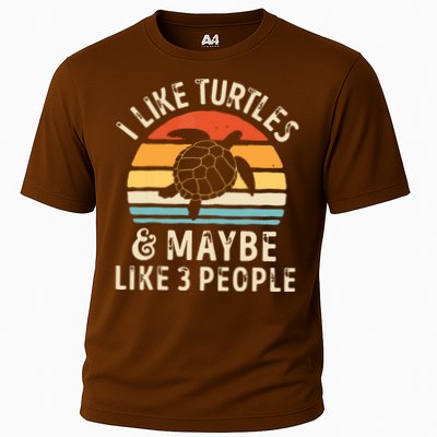 I Like Turtles And Maybe 3 People Turtle Reptile Lover Retro Cooling Performance Crew T-Shirt