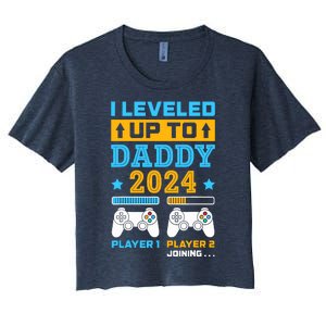 I Leveled Up To Daddy Est 2024 Soon To Be Dad Birthday Gamer Women's Crop Top Tee