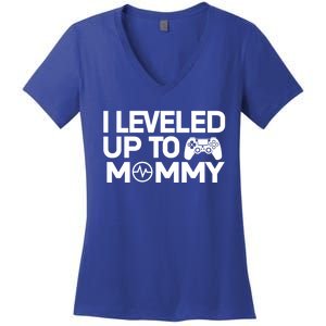 I Leveled Up To Mommy Gamer Heartbeat Soon To Be Mom Gift Women's V-Neck T-Shirt