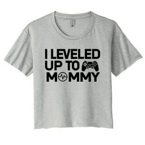 I Leveled Up To Mommy Gamer Heartbeat Soon To Be Mom Gift Women's Crop Top Tee