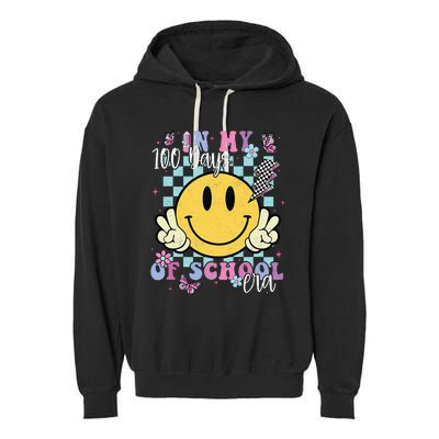 In My 100 Days Of School Era Retro Groovy 100th Day Teacher Garment-Dyed Fleece Hoodie