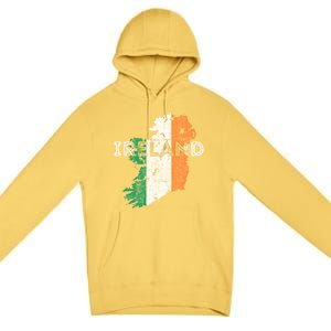 Irish Map And Flag Souvenir Gift Distressed Ireland Cool Gift Premium Pullover Hoodie