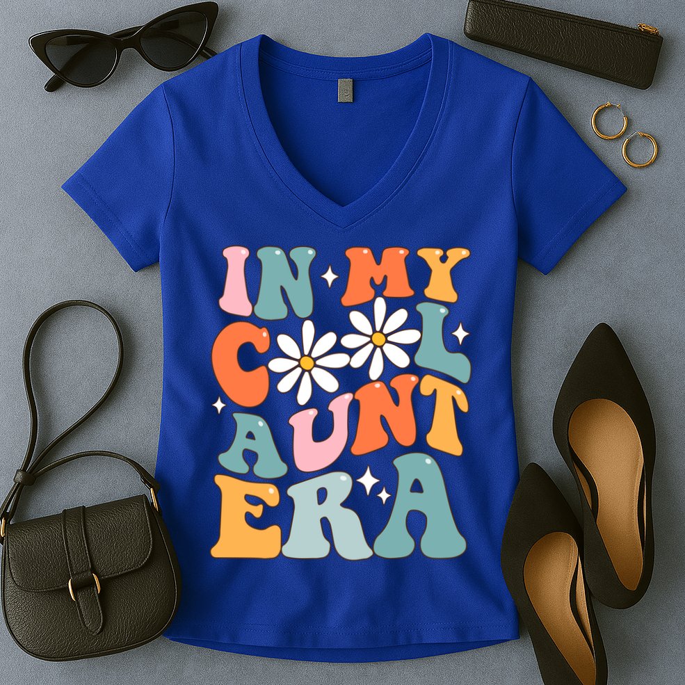 In My Cool Aunt Era Smile Mothers Day Cool Funny Gift For Auntie Gift Women's V-Neck T-Shirt